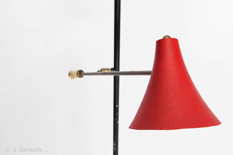 1950s Floor Lamp with one articulated red arm In Good Condition In Paris, FR