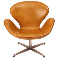 Swan Chair from Arne Jacobsen for Fritz Hansen