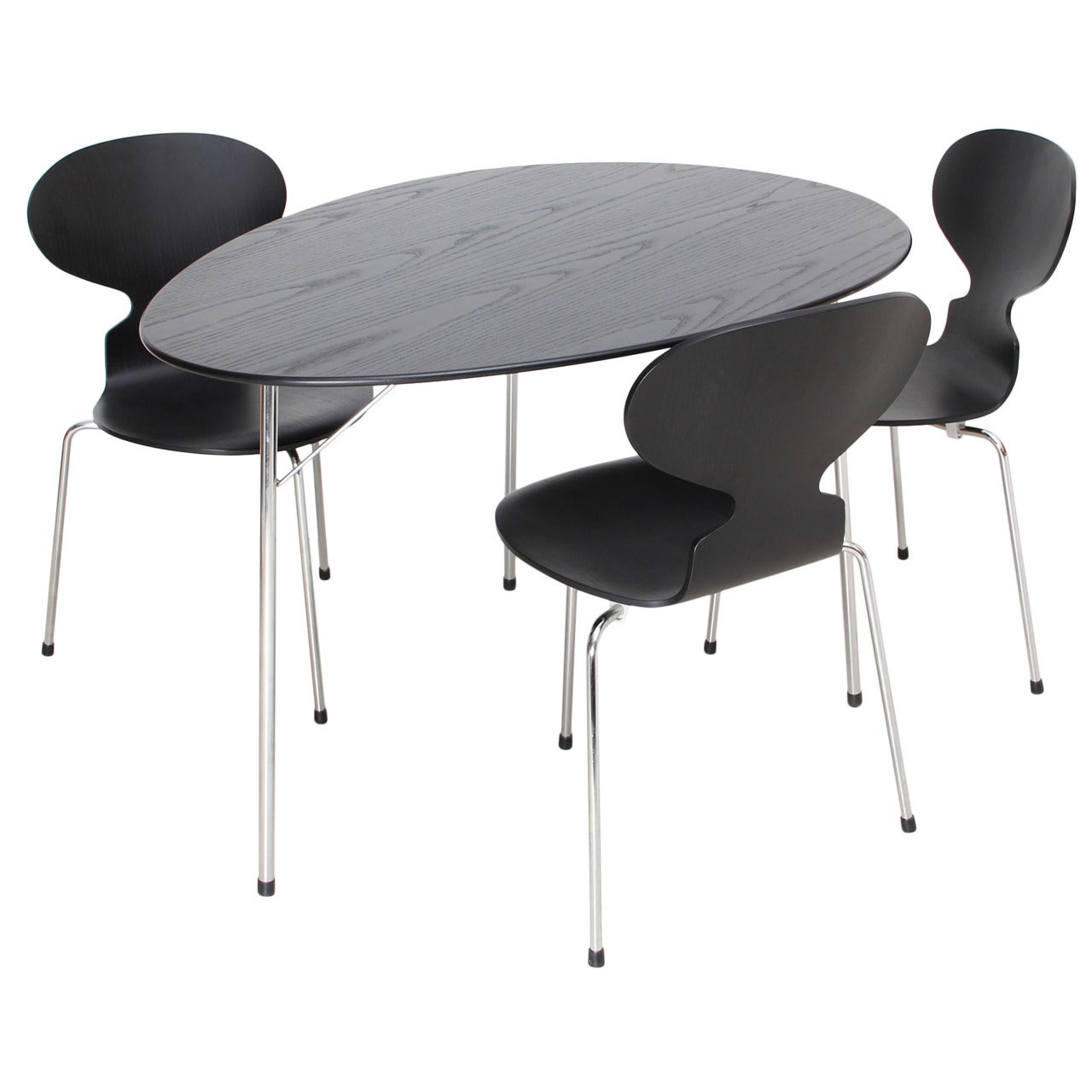 Egg Dining Table with Three Ant Chairs by Arne Jacobsen, Edition of Fritz Hansen