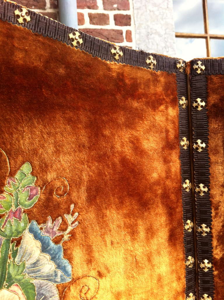 19th Century Stunning Parisian Gold Plush Embroidered Screen For Sale 3