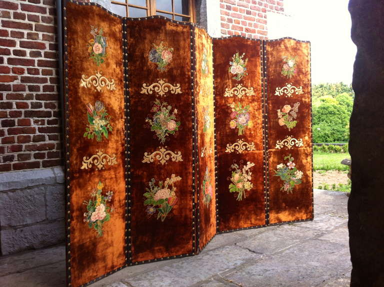 French 19th Century Stunning Parisian Gold Plush Embroidered Screen For Sale