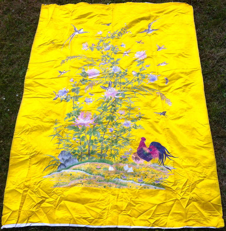 Large and magnificent mandarin yellow silk panel, fully hand embroidered in colored silks by a natural scene of rooster , chrysanthemum and birds.
Superb workmanship.