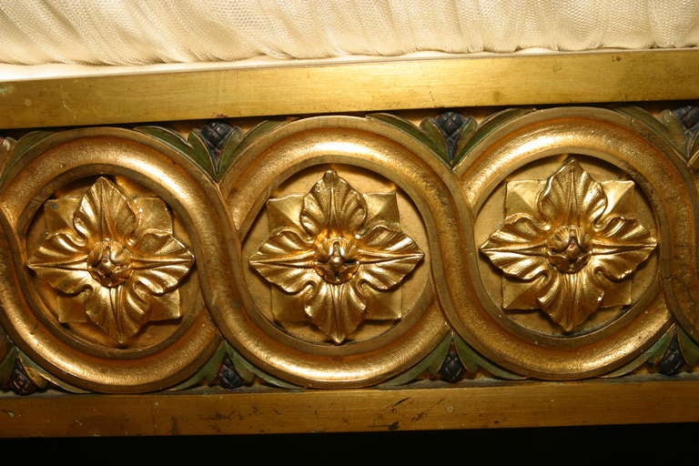 19th Century French Pair of Luxurious Gilt Bronze Beds In Excellent Condition For Sale In BRUXELLES, BE