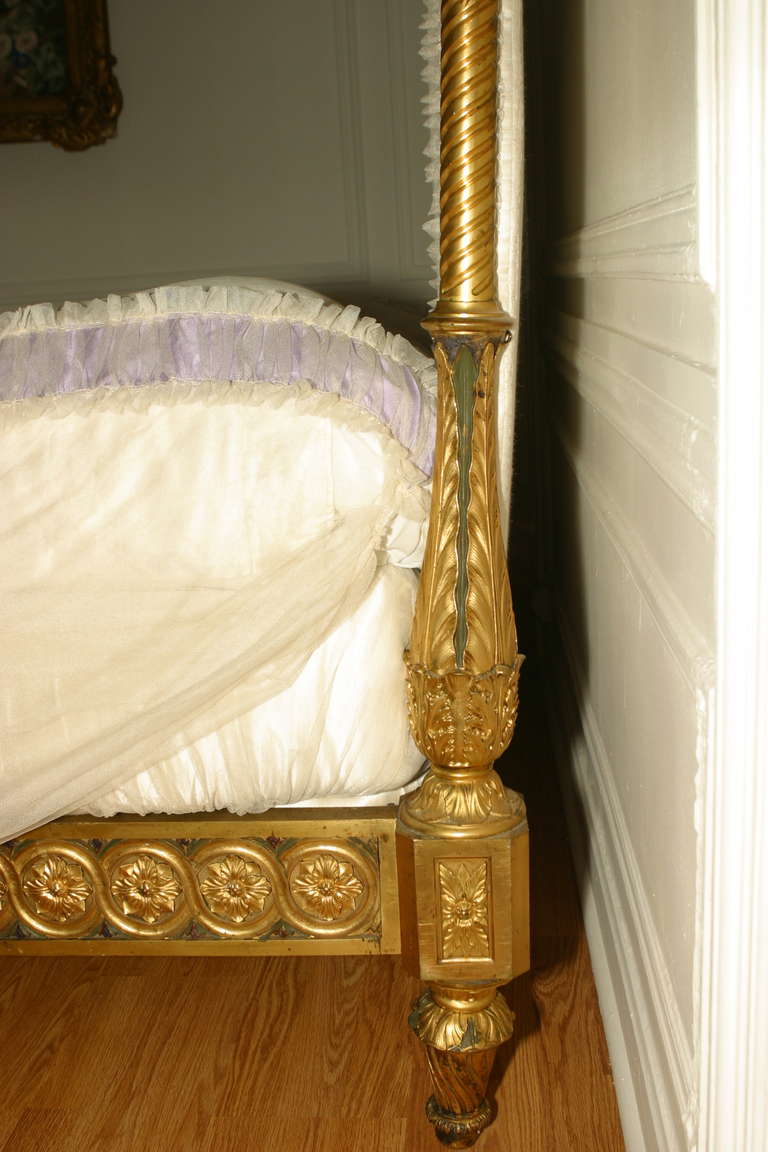 19th Century French Pair of Luxurious Gilt Bronze Beds For Sale 5