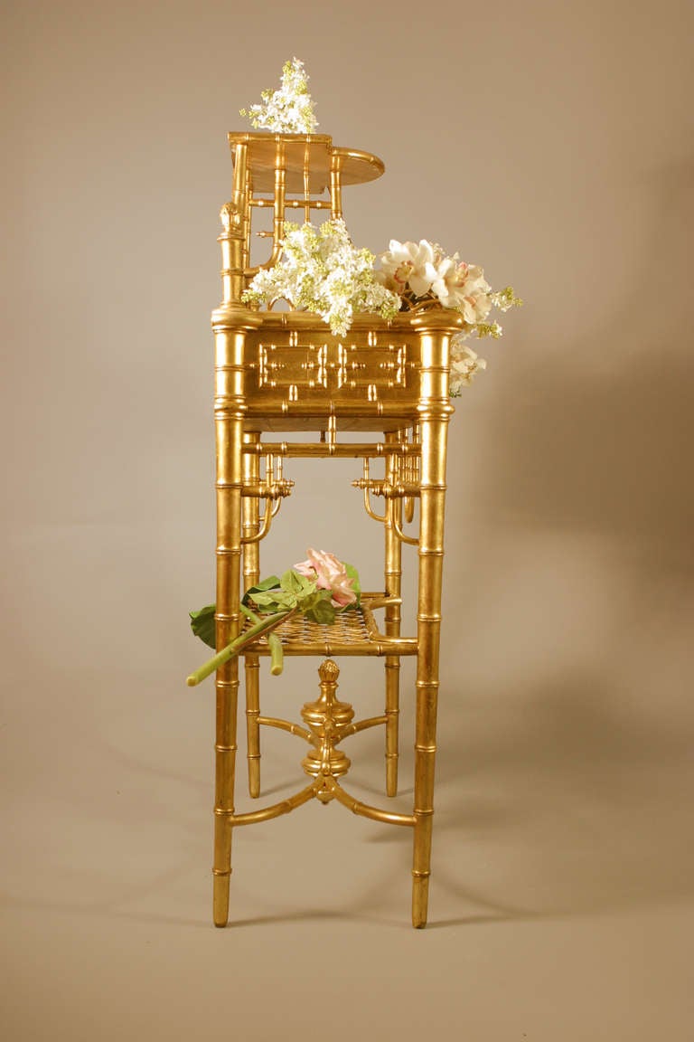 19th Century Rare Pair of French Latticed Gilt Wood Chinoiserie Plant Holders For Sale 1