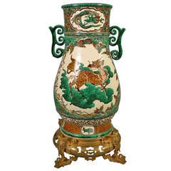 19th Century Japanese Kutani Porcelaine and Gilt Bronze Important Vase