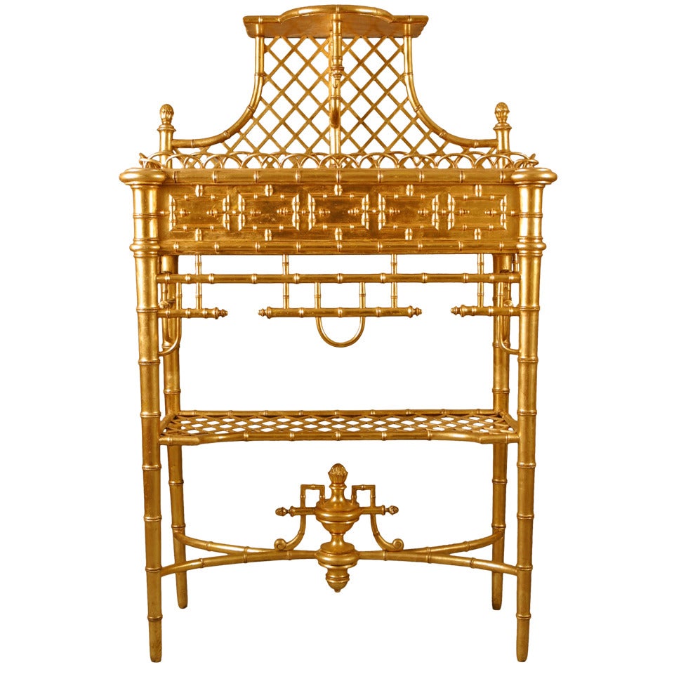 19th Century Rare Pair of French Latticed Gilt Wood Chinoiserie Plant Holders For Sale