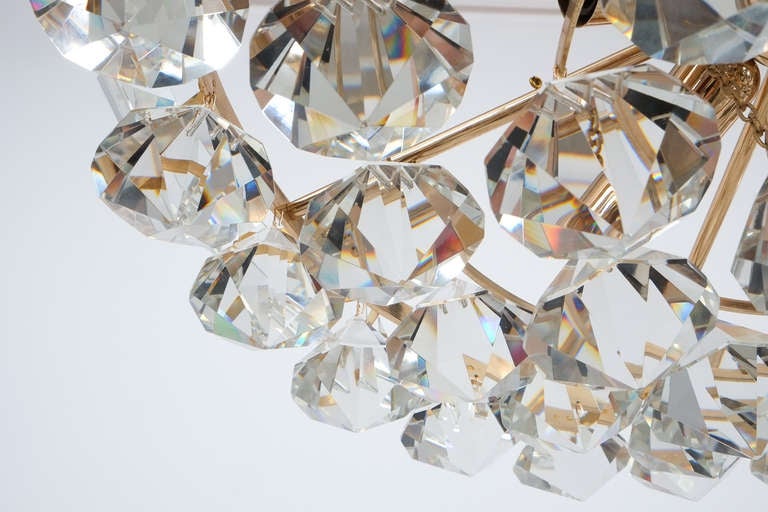 Bakalowits & Sohne Chandelier with Pear-Shaped Crystals Gold Brass Lamp, 1960 2