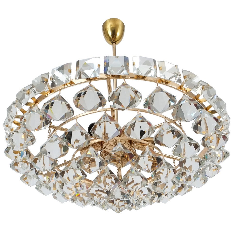 Bakalowits & Sohne Chandelier with Pear-Shaped Crystals Gold Brass Lamp, 1960