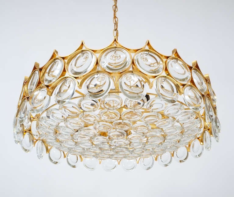Mid-20th Century Beautiful Gold Plated Brass and Glass Chandelier Lamp Palwa 1960 For Sale