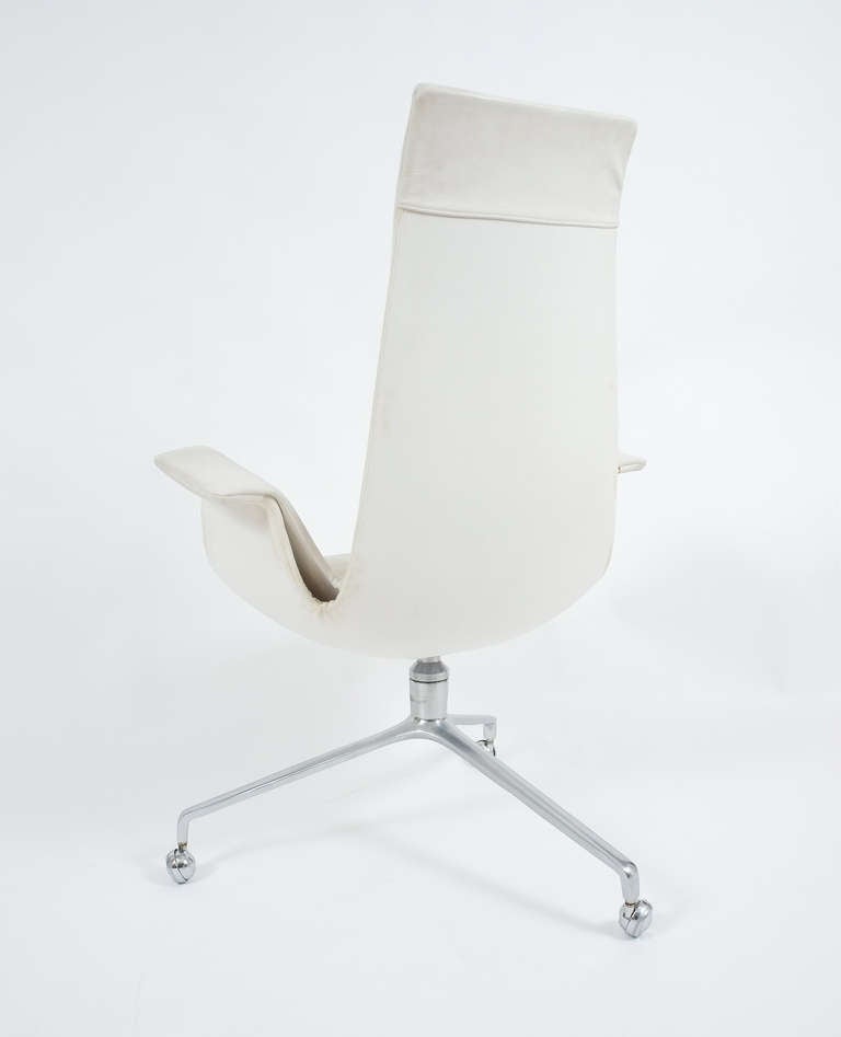 White High Back Tulip Chair by Preben Fabricius and Jørgen Kastholm In Good Condition In Vienna, AT