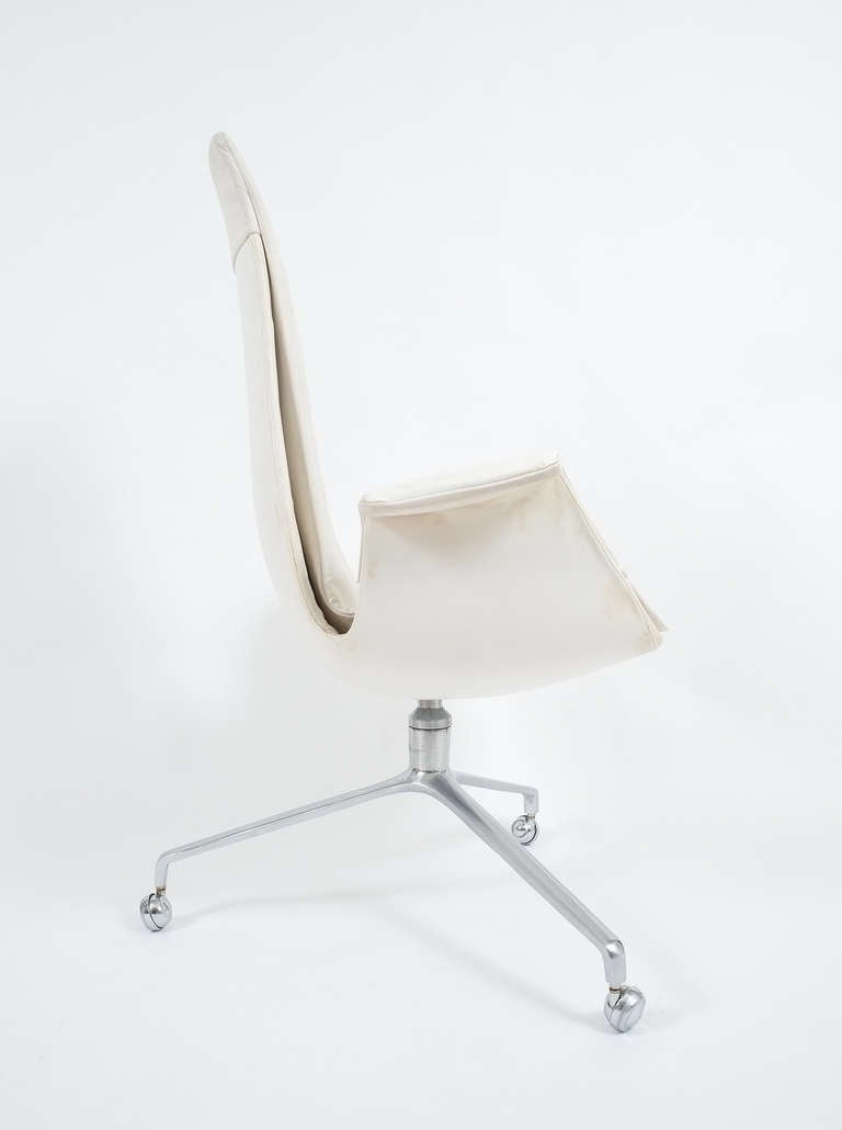 Mid-Century Modern White High Back Tulip Chair by Preben Fabricius and Jørgen Kastholm