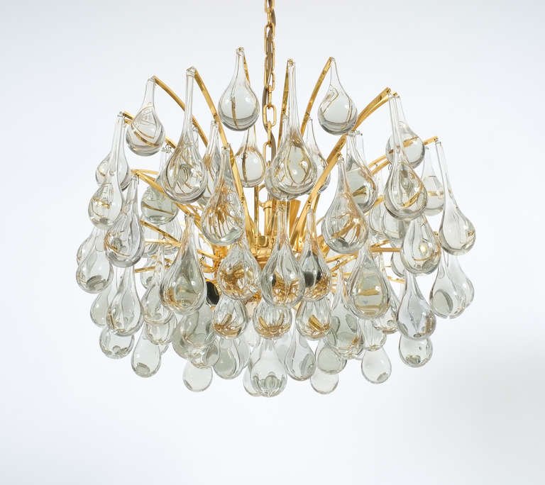 Italian Delicate Murano Glass and gilded Brass Tear Drop Chandelier, 1970 For Sale