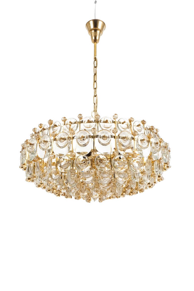 Exceptional Large Gilt Brass and Glass Chandelier Lamp, Palwa circa 1960 In Excellent Condition In Vienna, AT