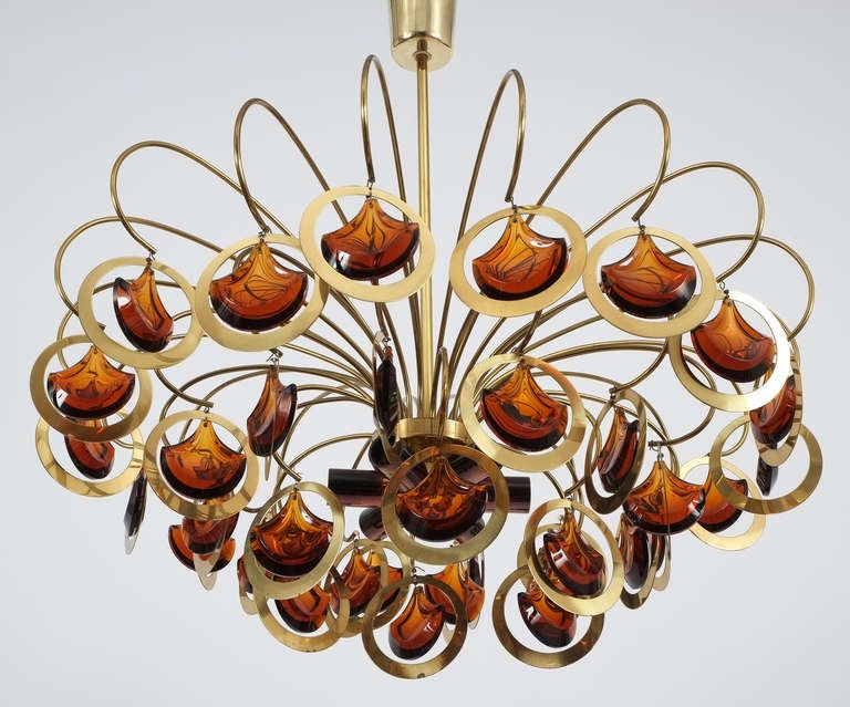 Italian Brass and Glass Chandelier in the Style of Sciolari In Good Condition In Vienna, AT