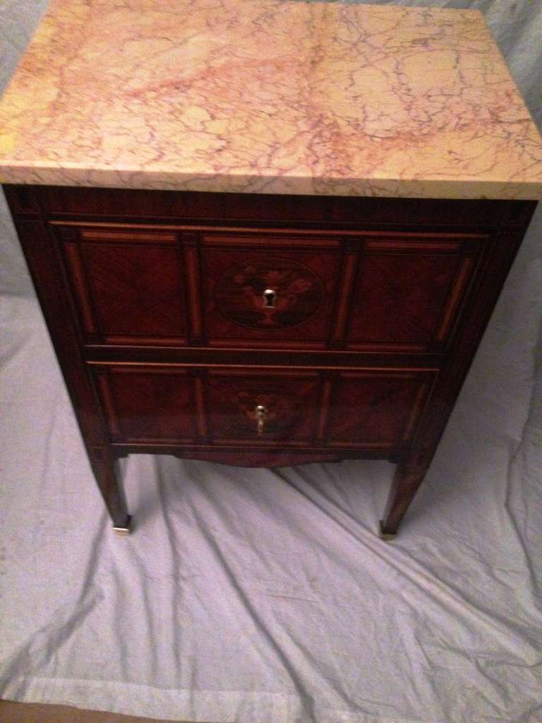 19th Italie Nightstand Wooden Rose
