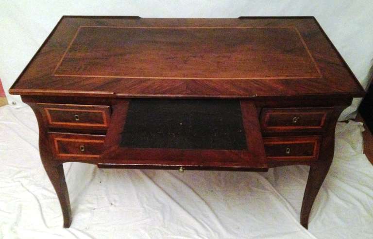 18th Italie Desk In Walnut LXV Neapolitan five drawers,from center sitting height cm.53