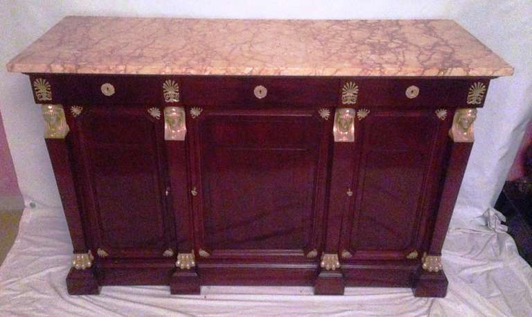 19th French Buffet In Feather Mahogany Return Of Egypt With Gilded Bronzes At Mercury three drawers and three doors.