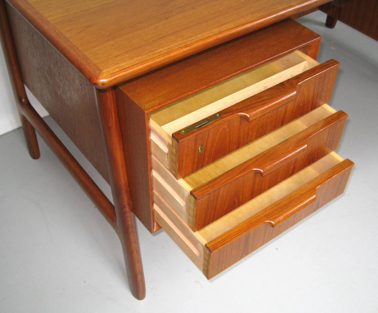 Gunni Omann Executive Teak Danish Modern Desk Model For Sale - Gunni Omann Executive Teak Danish Modern Desk Model gunni omann executive teak danish modern desk model for sale - gunni omann executive teak danish modern desk model