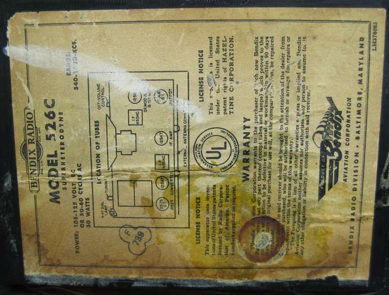 Mid-20th Century 1946 Bendix 526C Green and Black Catalin / Bakelite Tube Radio
