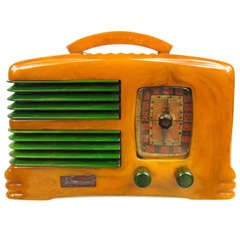 Rare radio Symphony Butterscotch & Green Catalin Bakelite Split Grill Radio