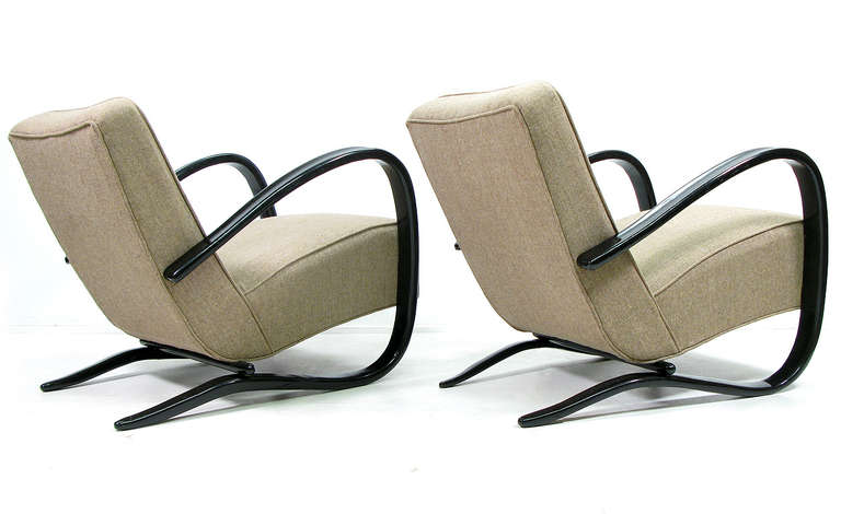 Mid-20th Century Pair Of Deco Armchairs by Jindrich Halabala