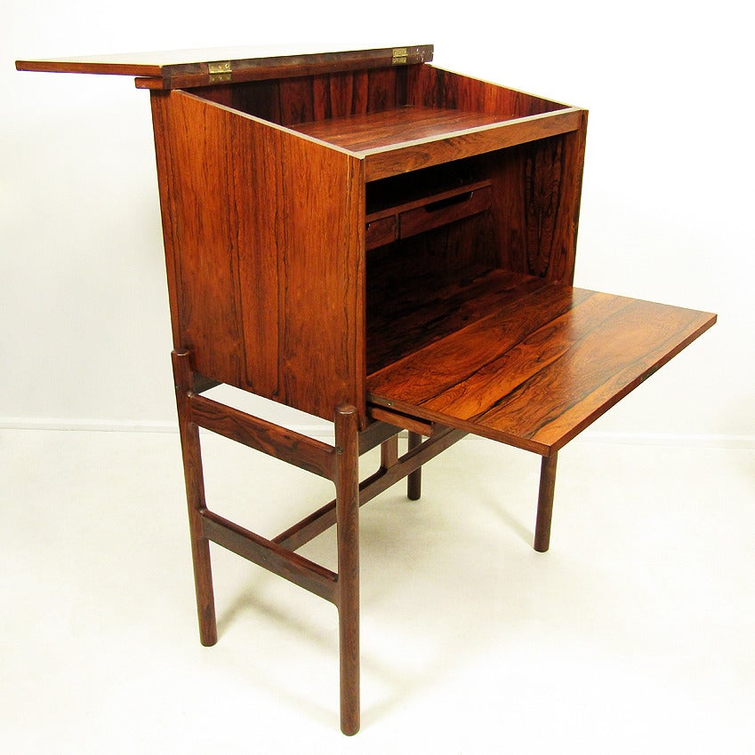 Danish Rosewood Writing Desk by Arne Wahl Iversen In Good Condition For Sale In London, GB