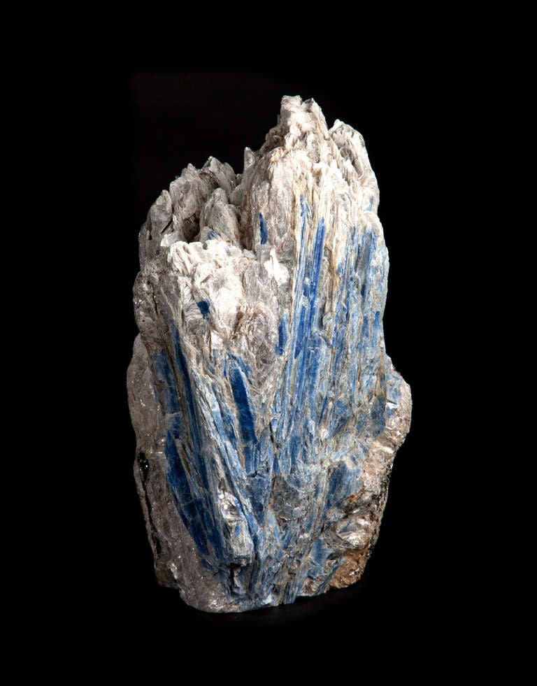 Freestanding Kyanite