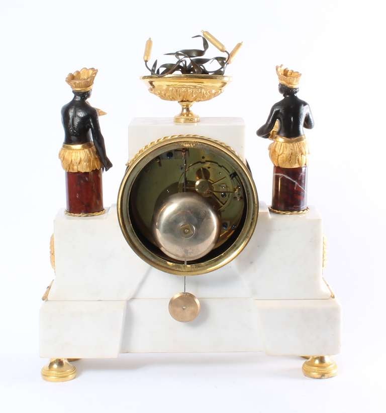 A fine French Directoire ormolu and marble mantel clock, circa 1790. In Good Condition For Sale In Amsterdam, Noord Holland