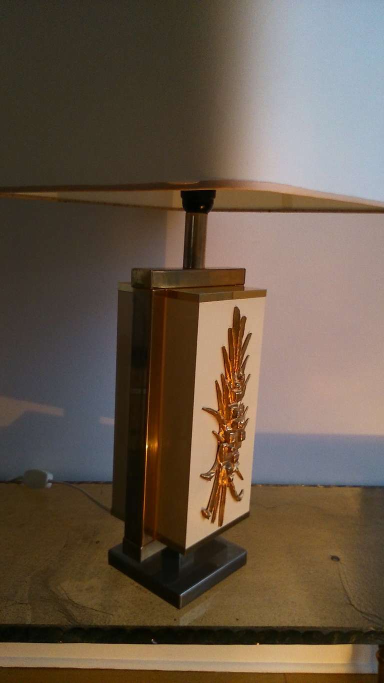 Brass 1970's brass and  beige lacquered melamine lamp - France - Ipso Facto