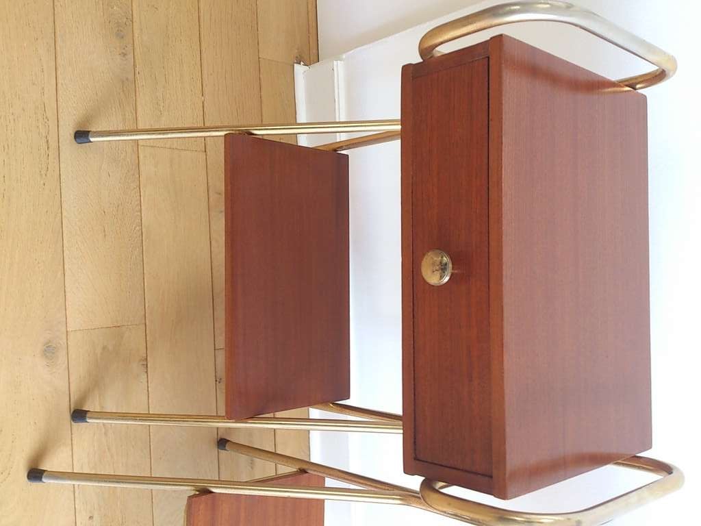 Pair of Mid Century Nightstands in the Style of Jacques Hitier In Good Condition In New York, NY