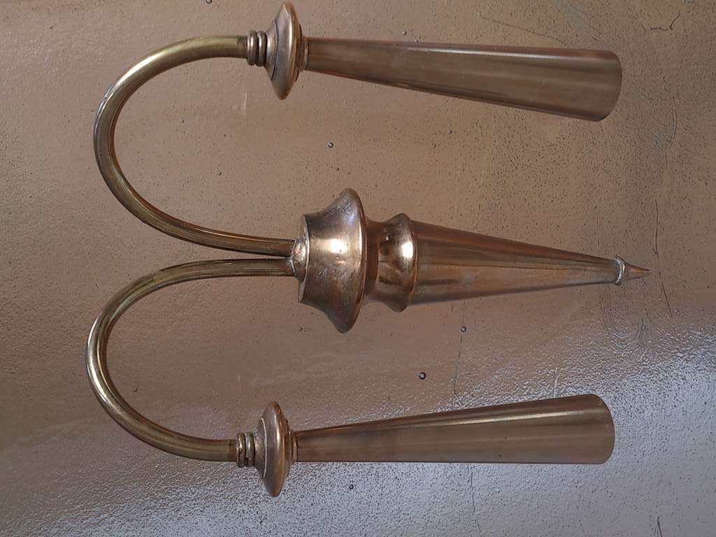 Mid-20th Century Pair of Elegant Italian Brass Sconces, 1950s