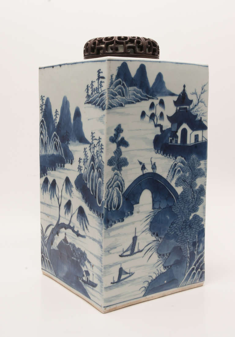 19th Century Chinese Export Canton Large Blue and White Tea Caddy For Sale 1