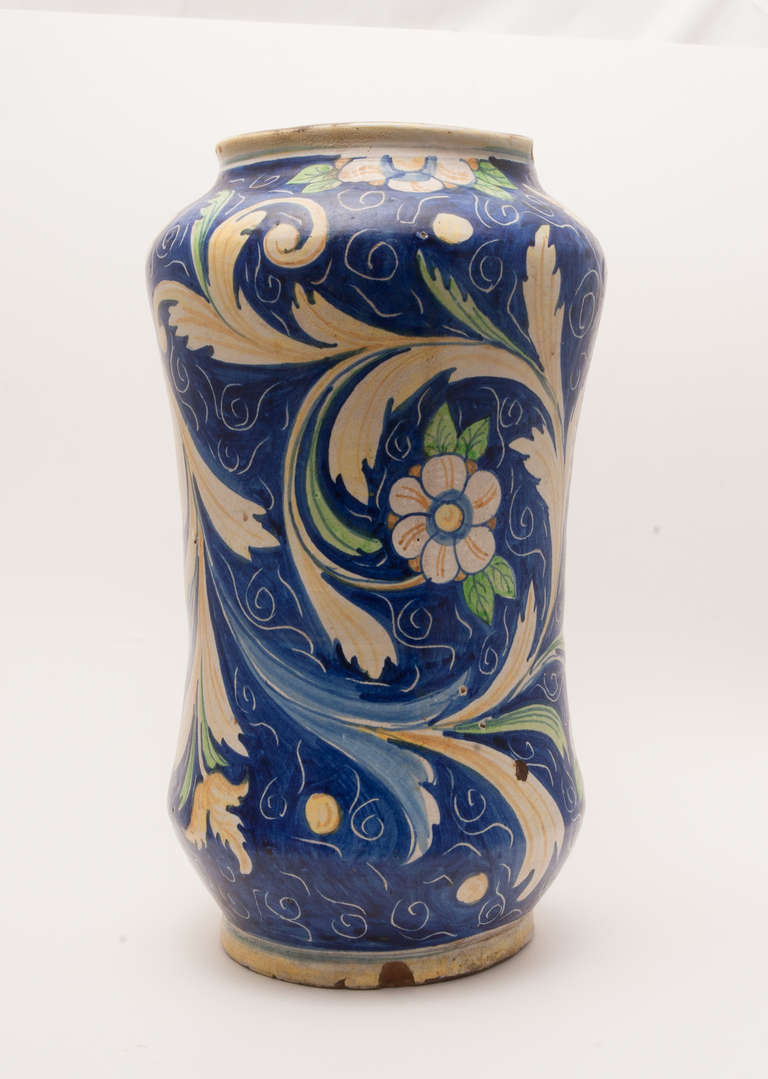 Mid-19th Century Pair of Italian Majolica Urns