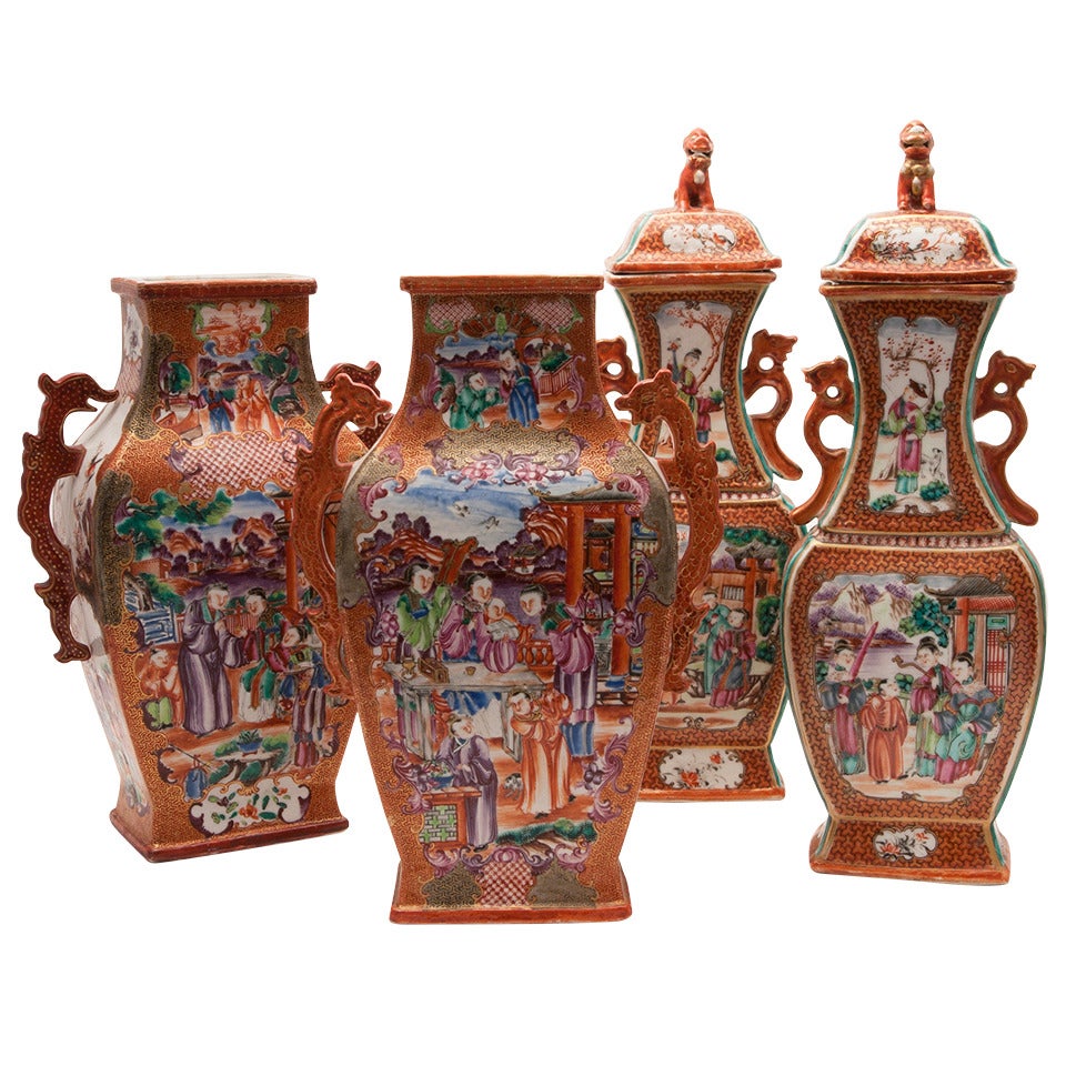 18th Century Chinese Export Rouge-De-Fer Mandarin Porcelain Garniture Set Vases For Sale