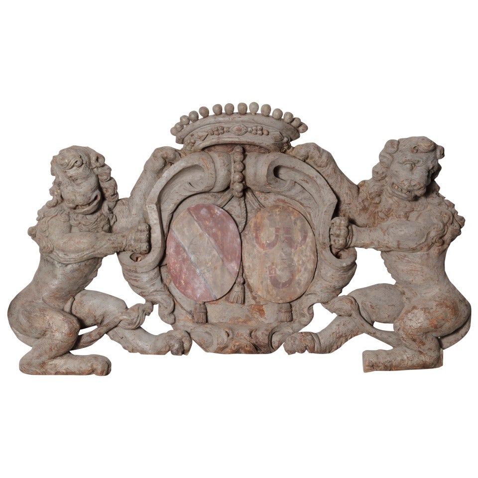 Early 18th Century Dutch Wood Carving of Pair of Lions with Coat of Arms For Sale