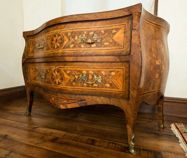18th Century Inlaid Italian Commode with Bombe Shape and Dutch Marquetry In Good Condition For Sale In Nashville, TN