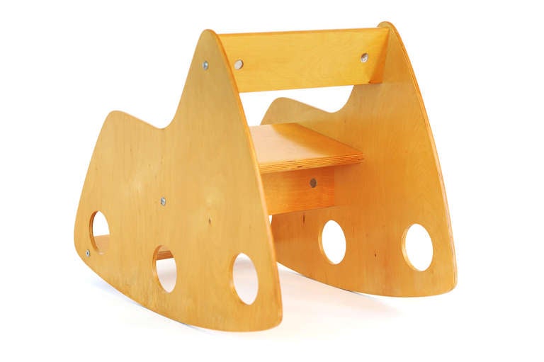 USSR Child's Rocker by Albrecht Lange and Hans Mitzlaff in Plywood, circa 1960

Designed by Albrecht Lange and Hans Mitzlaff
From the former USSR, circa 1960
Plywood
H 18 in, W 13.75 in, D 24.5 in (seat: H 9.75 in)