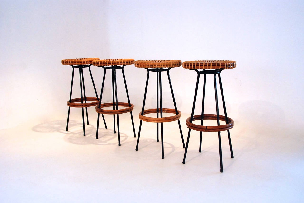 Set of four wicker high barstools by Dirk van Sliedrecht for Rohe Noordwole.
Dirk van Sliedrecht played an important role in Dutch design during the 1950s and 1960s when worked for Rohe Noorwolde. This company was located in the heart of the wicker