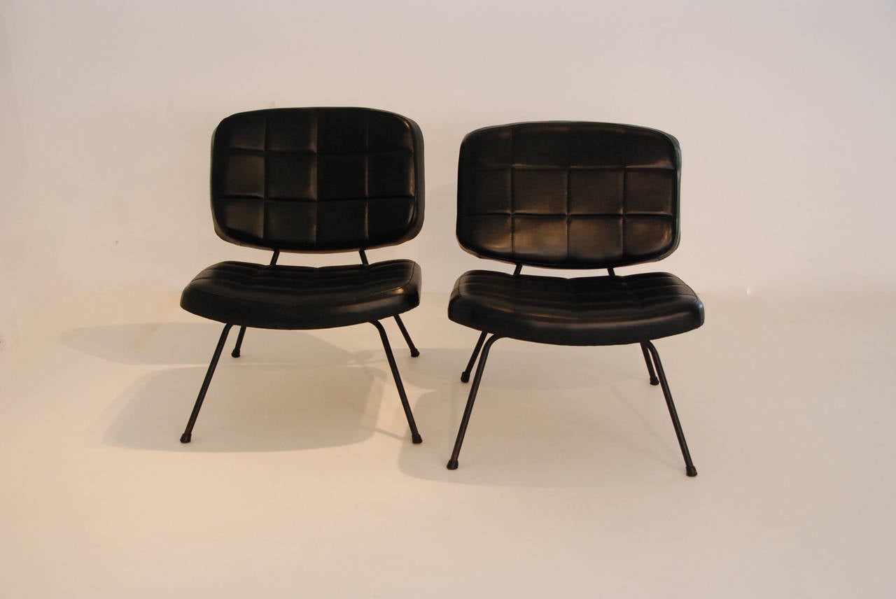 Pair of chairs model CM 190 by Pierre Paulin produced by Thonet, with original fabric black imitation leather and black tubular structure, France 1950s.