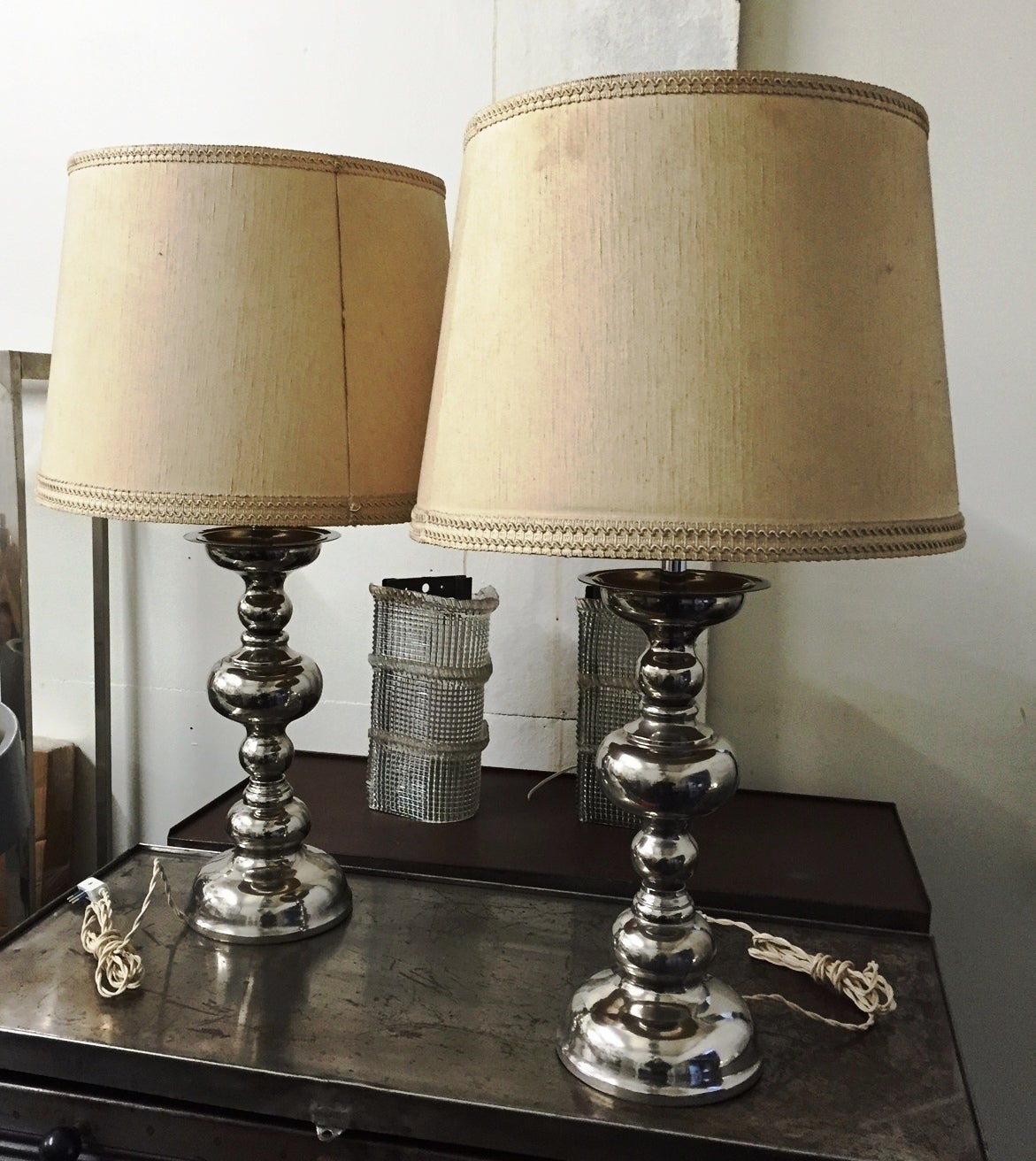 Pair of large table lamps in metal, original lamp shades