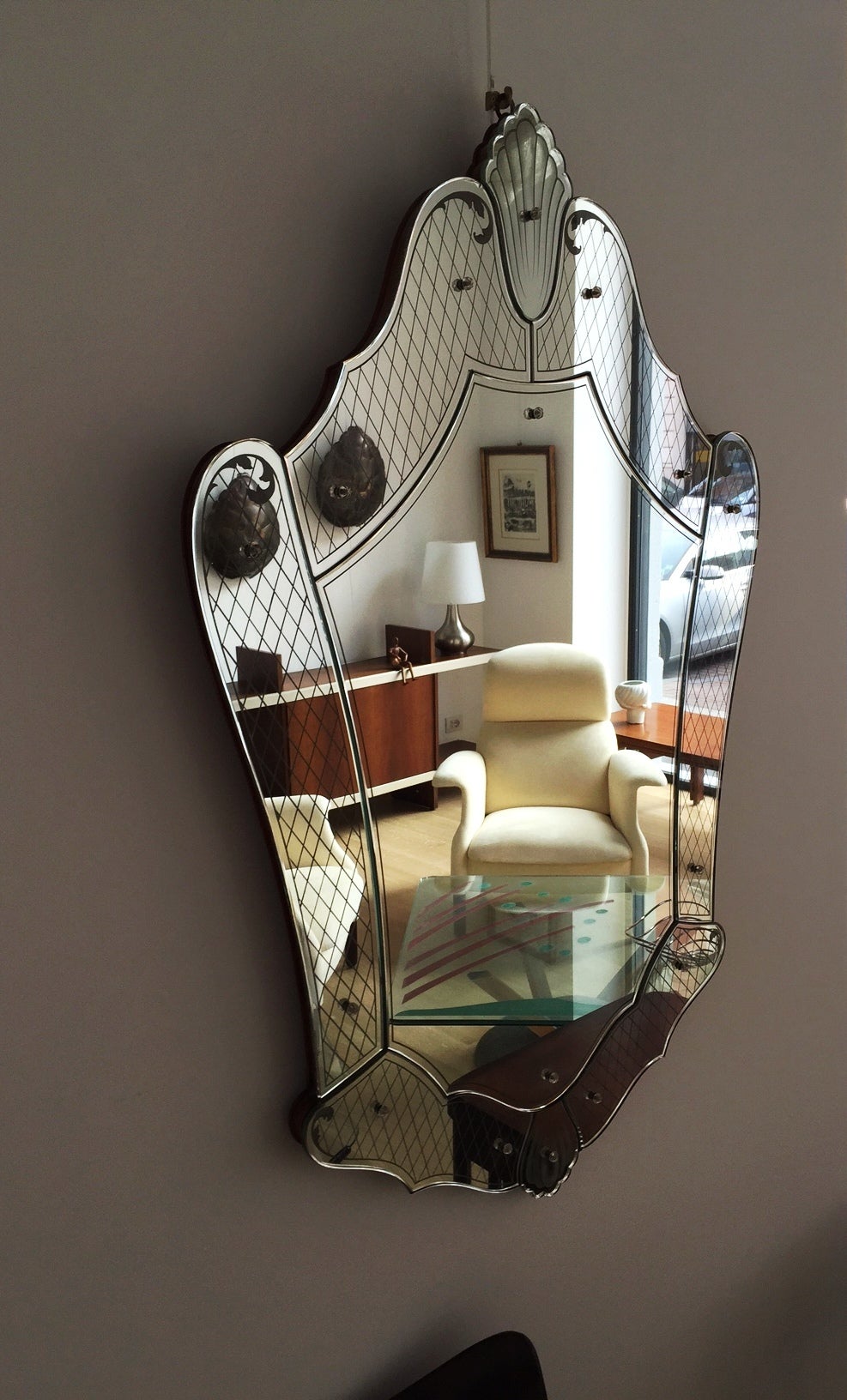 Italian Late 1940s Exquisite Mirror by Pietro Chiesa for Fontana Arte For Sale