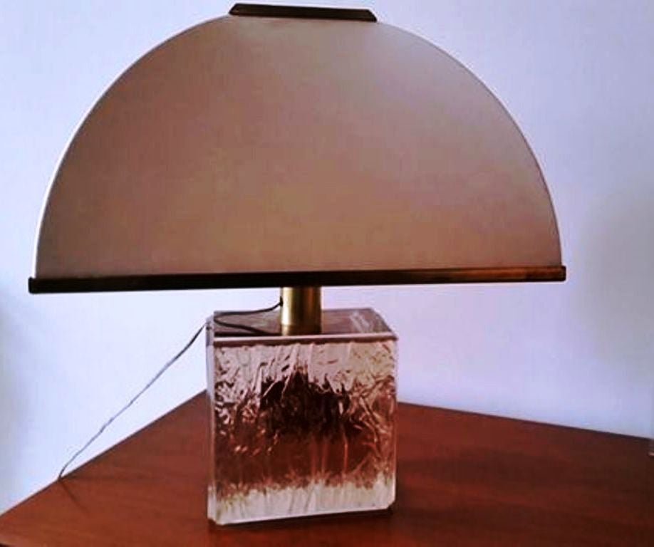 1970s French Solid Lucite Lamp Base with Inclusion For Sale 2