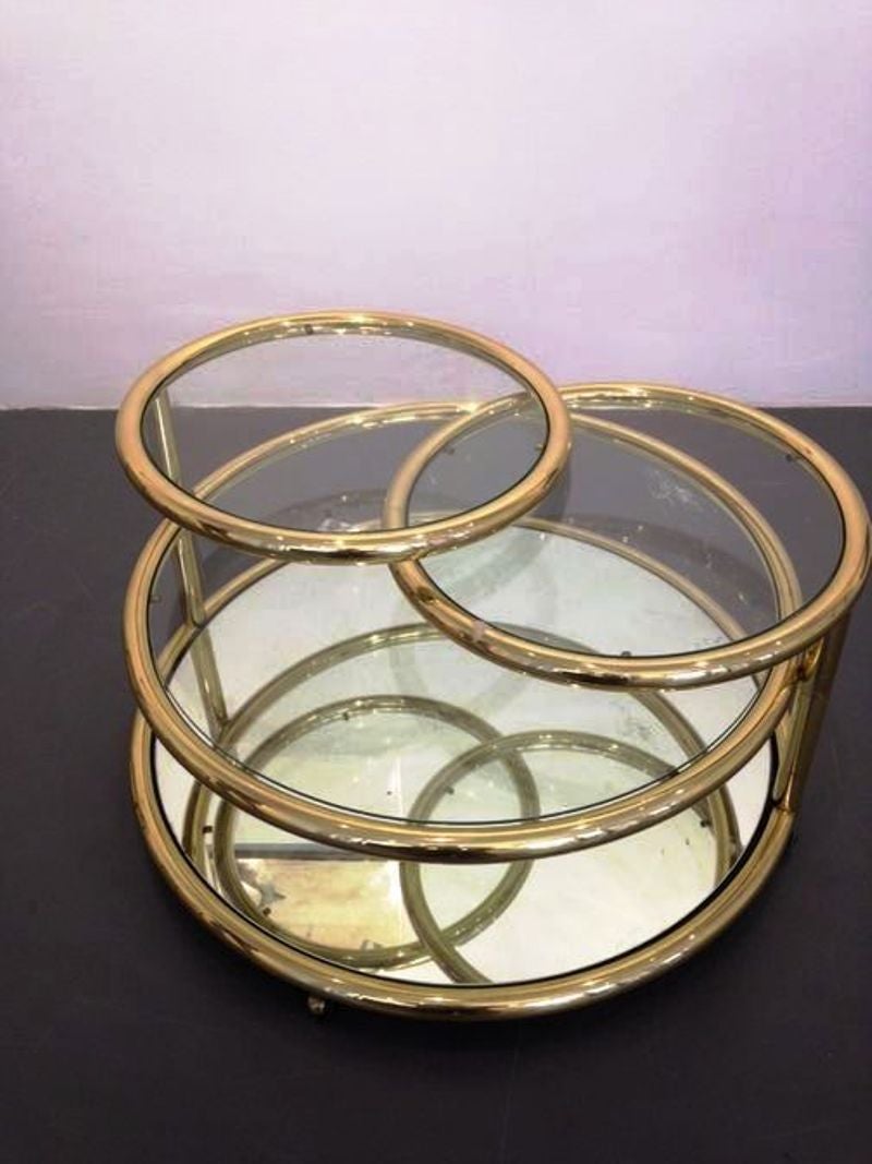 French 1970s Elegant and Large Round Coffee Table