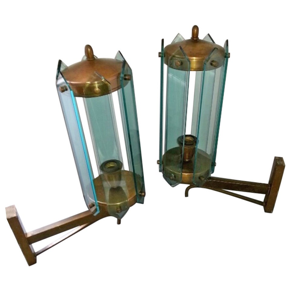 1950s Pair of Arredoluce Wall Lights For Sale
