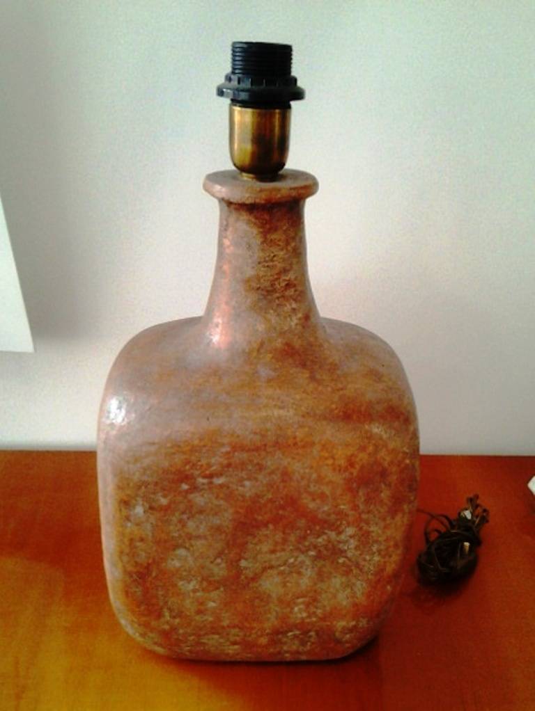 Elegant Table Lamp in glazed terracotta 
This lamp recalls works of St. Ives school.