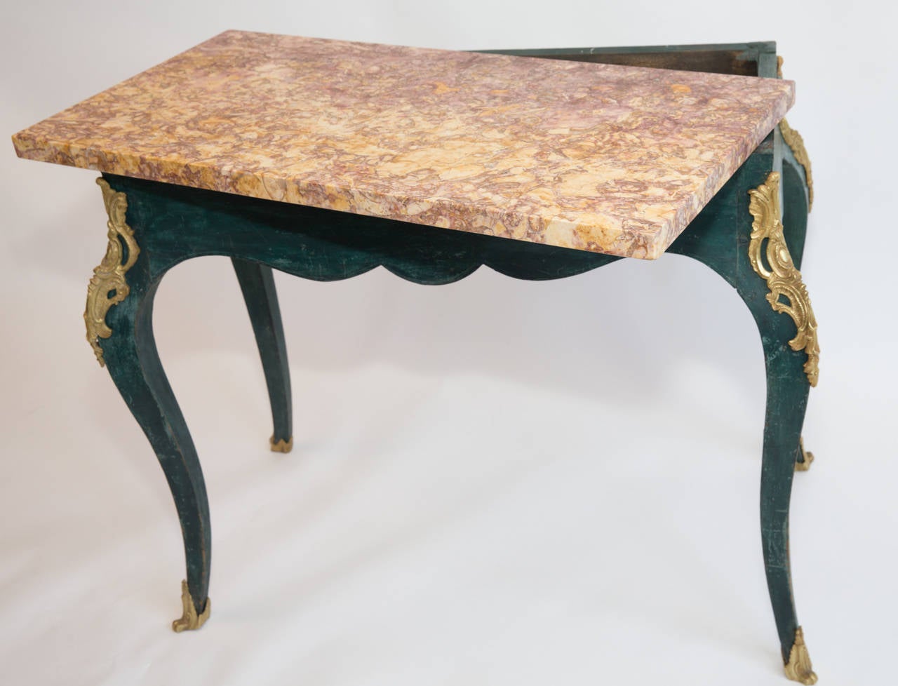 Louis XV Style Ormolu Mounted Center Table In Good Condition For Sale In Paris, FR