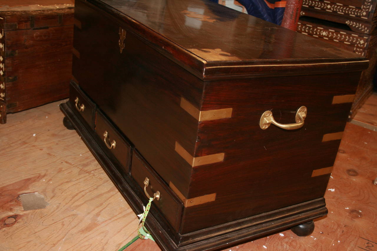 Early 1900's British Campaign Rosewood Chest with Drawers In Excellent Condition In Nantucket, MA