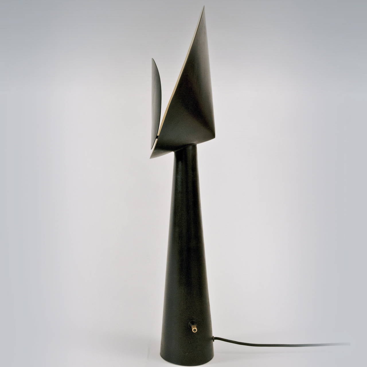 Large Brass Table Lamp with Gilded Reflector In Excellent Condition In Saint Ouen, FR