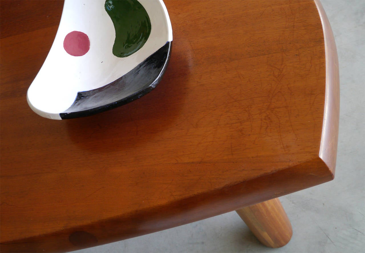 Free-Form Table in Solid Makore Wood, France, circa 1950 In Good Condition For Sale In Saint Ouen, FR